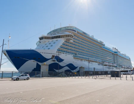 Enchanted Princess ved Oceankaj i København d. 30. august 2022. Foto: Nicolaj D. Jepsen