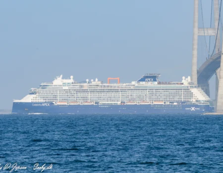 Celebrity Apex sydgående i Storebælt d. 27. maj 2023. Foto: Nicolaj D. Jepsen