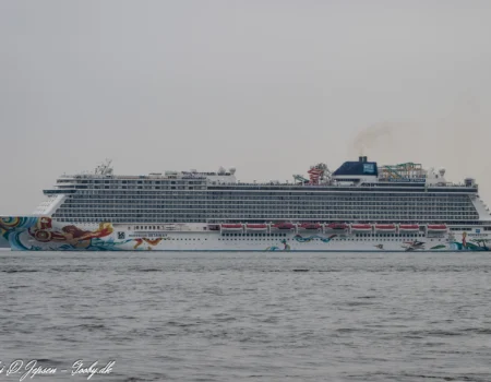 Norwegian Getaway afsejler fra Manhattan d. 15. juni 2025. Foto: Nicolaj D. Jepsen