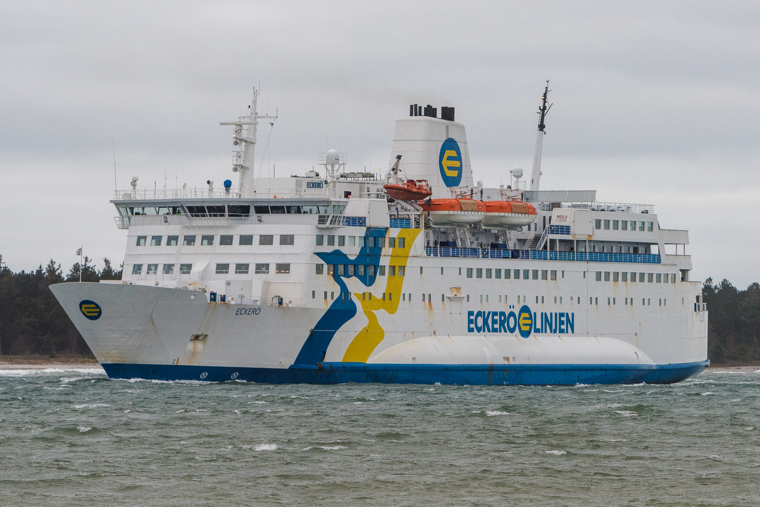 Eckerö på vej ind til Lindø d. 8. januar 2019. Foto: Nicolaj D. Jepsen