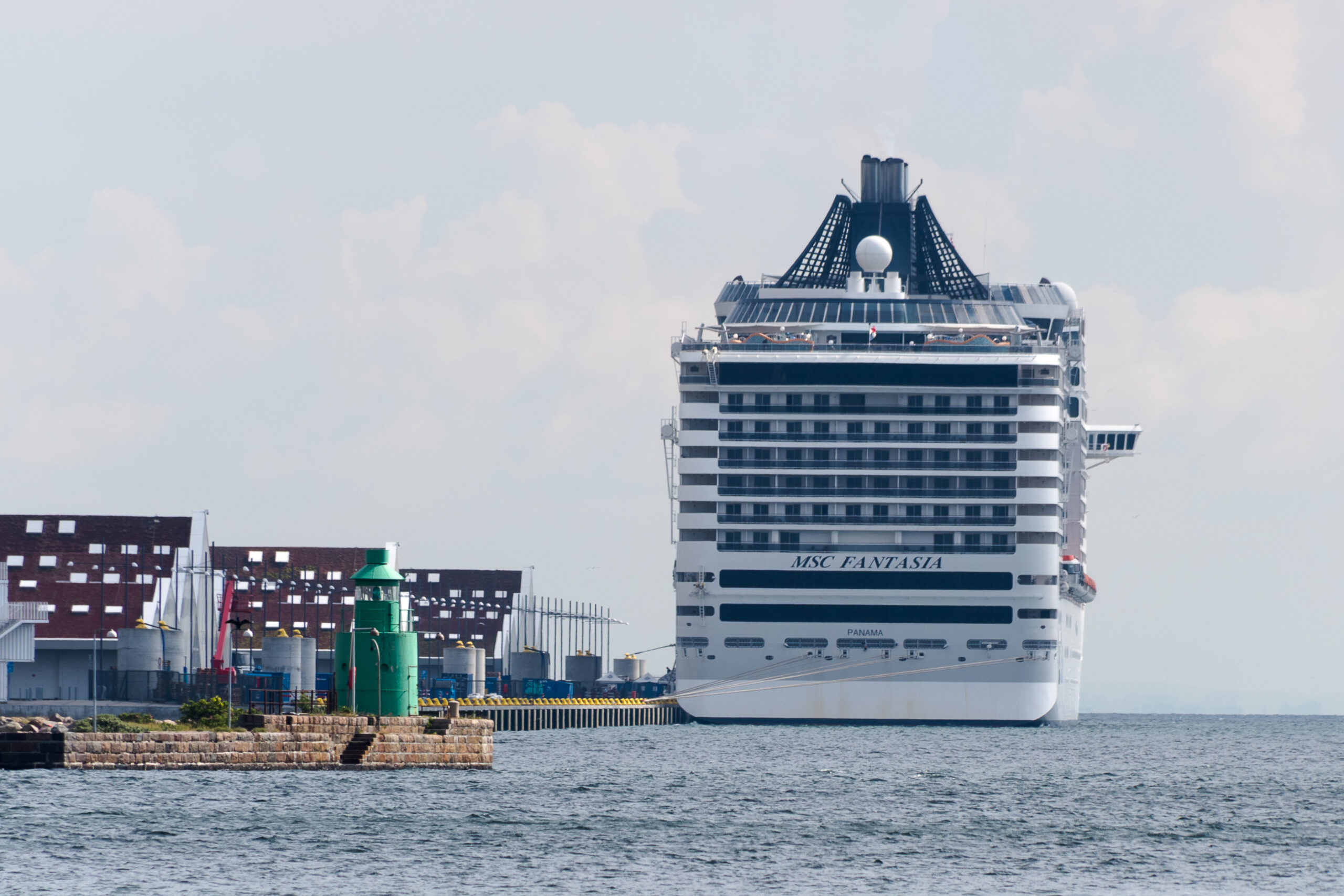 MSC Fantasia langs Oceankaj i København d. 25. juni 2017. Foto: Nicolaj D: Jepsen