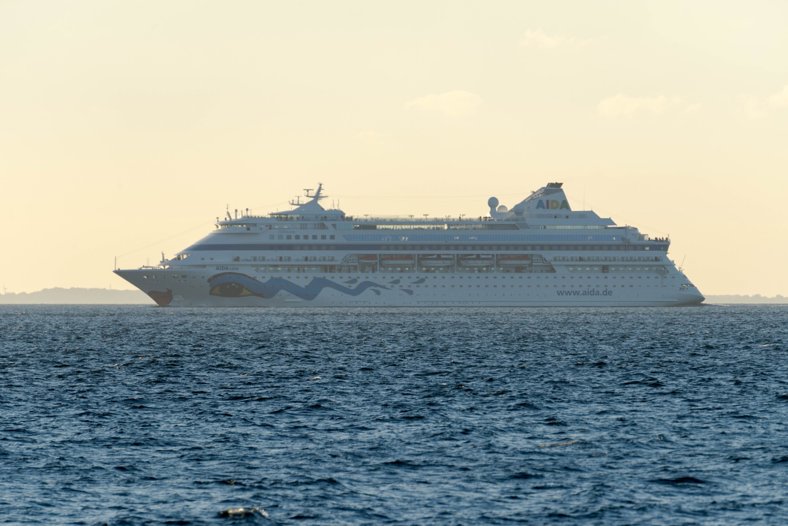 AIDAcare sydgående i Storebælt d. 1. oktober 2017. Foto: Nicolaj D. Jepsen