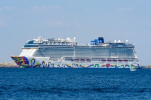 Norwegian Encore oplagt ved Oceankaj i København d. 16. august 2020. Foto: Nicolaj D. Jepsen