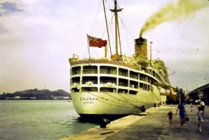 P&Os liner Chusan i Singapore, 1969. Foto: 35mmMan, CC BY 2.0, via Wikimedia Commons