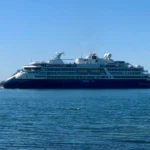 National Geographic Resolution på vej igennem Gabet d. 7. april, 2026. Foto: Brian Lauritsen